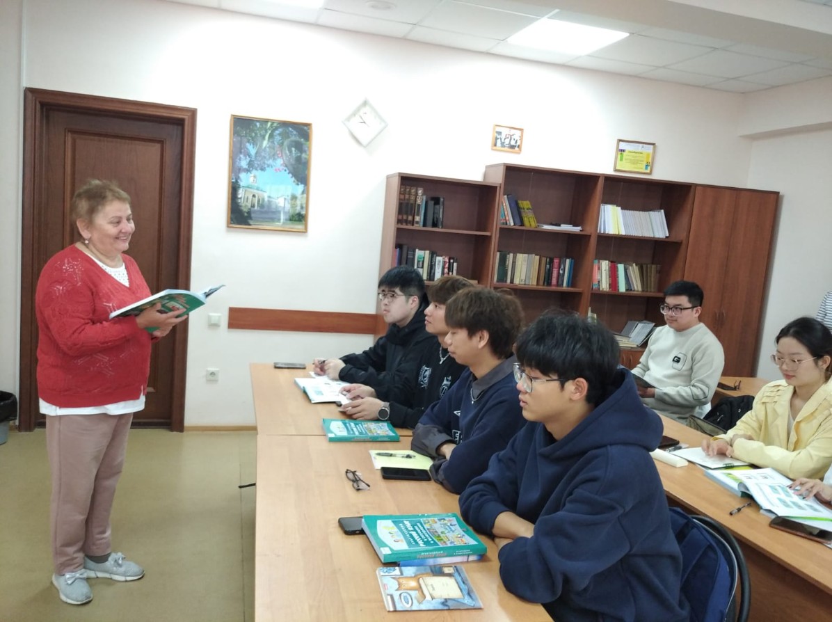 Доцент кафедры английской филологии и межкультурной коммуникации прошла стажировку в Пятигорске Доцент кафедры английской филологии и межкультурной коммуникации прошла стажировку в Пятигорске