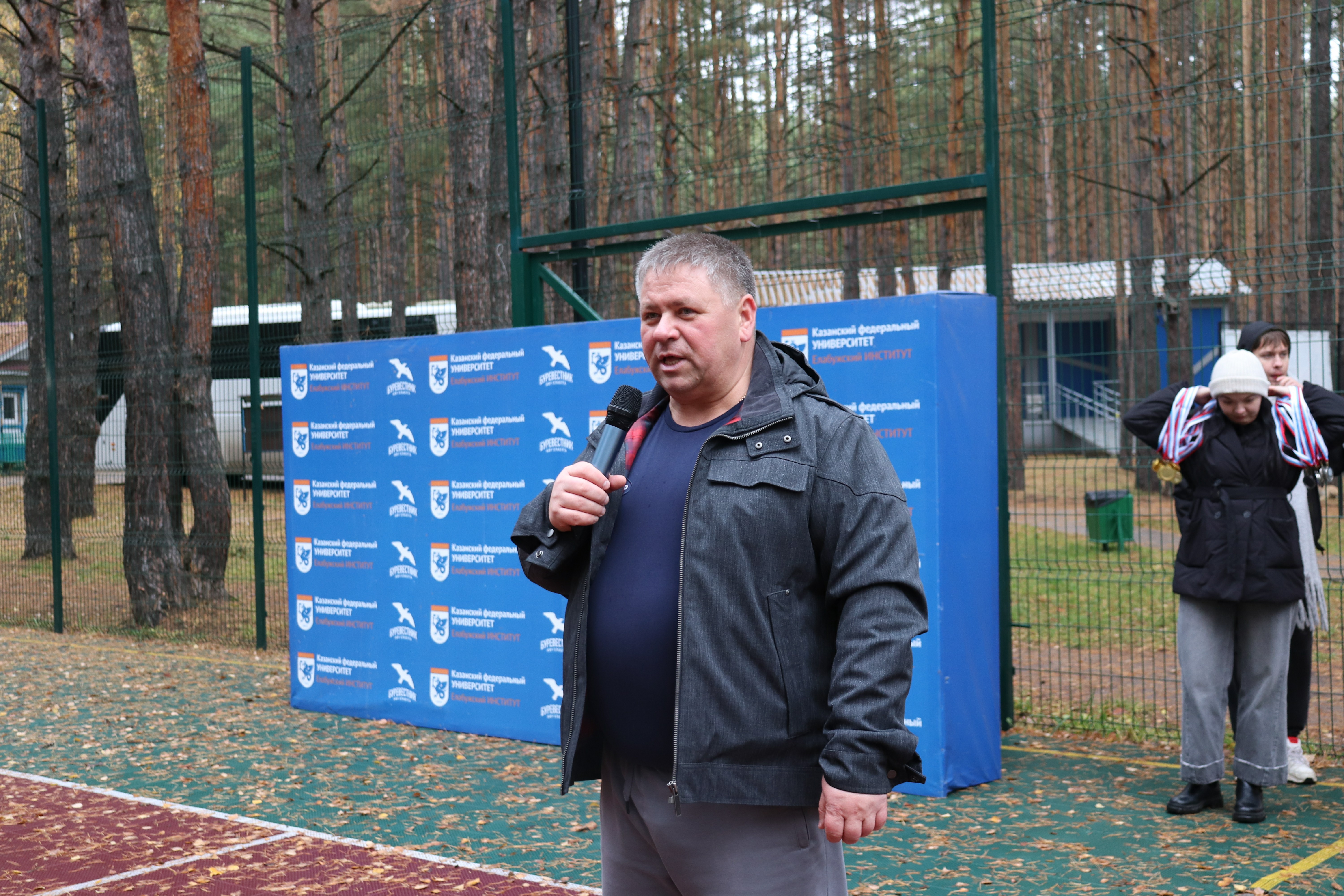 В Юбилейный забег: 220 метров к победе В Юбилейный забег: 220 метров к победе