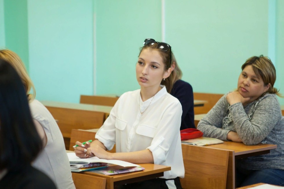 В Елабужском институте КФУ прошла публичная лекция 'Лев Толстой - мыслитель и художник' В Елабужском институте КФУ прошла публичная лекция 'Лев Толстой - мыслитель и художник'