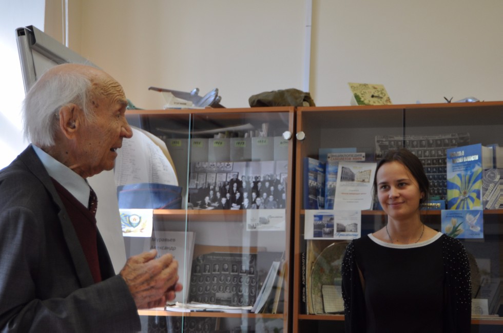 � ������ � ����� ��� ��������� 9 ��������� ��������� ��� (1944 ���� �������), �������, �������� � ������� ������ �������� ����, ����� ���������� �����, ����������� �����-���������� ����, ����������� ������ ������ ���� ������� �������������� �������