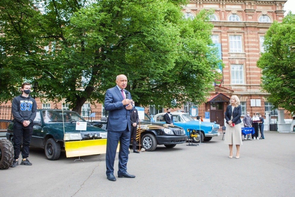 Длегация ИУЭФ посетила Елабужский институт КФУ С целью знакомства с работой научных кружков Длегация ИУЭФ посетила Елабужский институт КФУ С целью знакомства с работой научных кружков