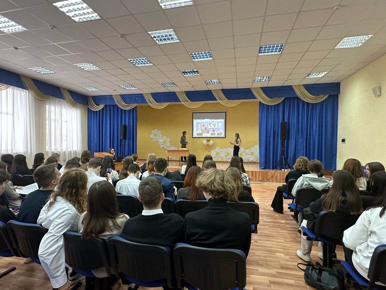 Математики университета ? школьникам Математики университета ? школьникам