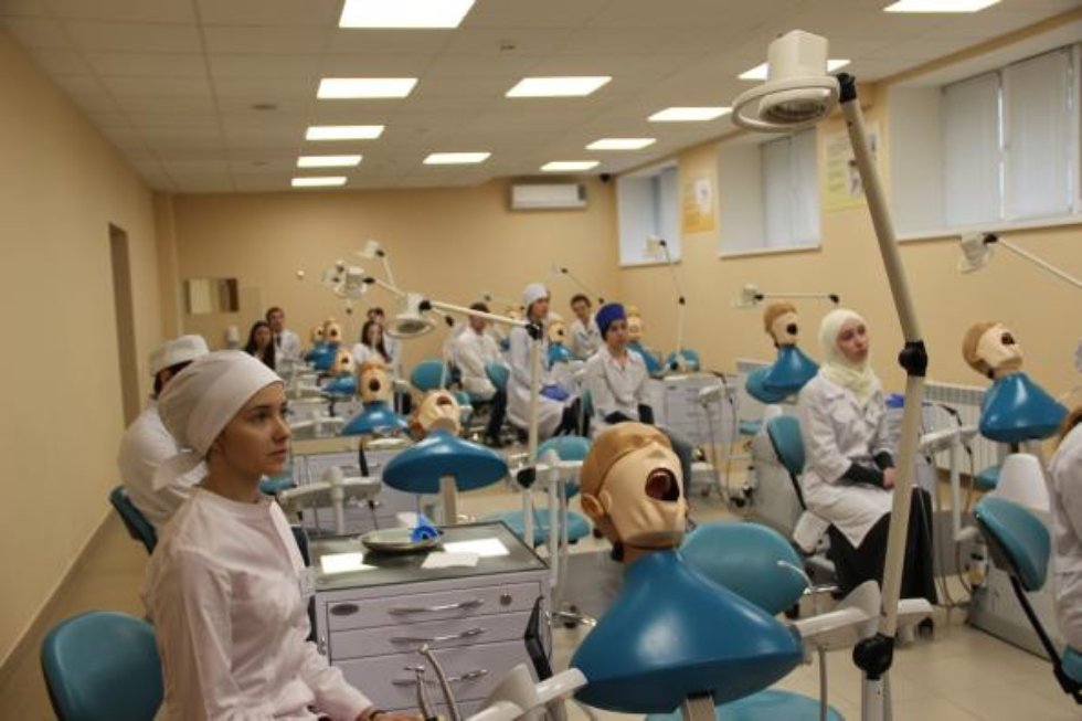 ����������� ����������� ������������� ������������ ��������� �� ������������, ����������� 80-����� ������������ ������� ����� ���������� ���������, ������������ ����������� ������, ���������� ���������� ���������� ����������������� ������������� ������� �����������.