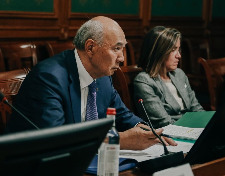 ��� �������� ������ ����� ������������ �������� � ��������� ������������