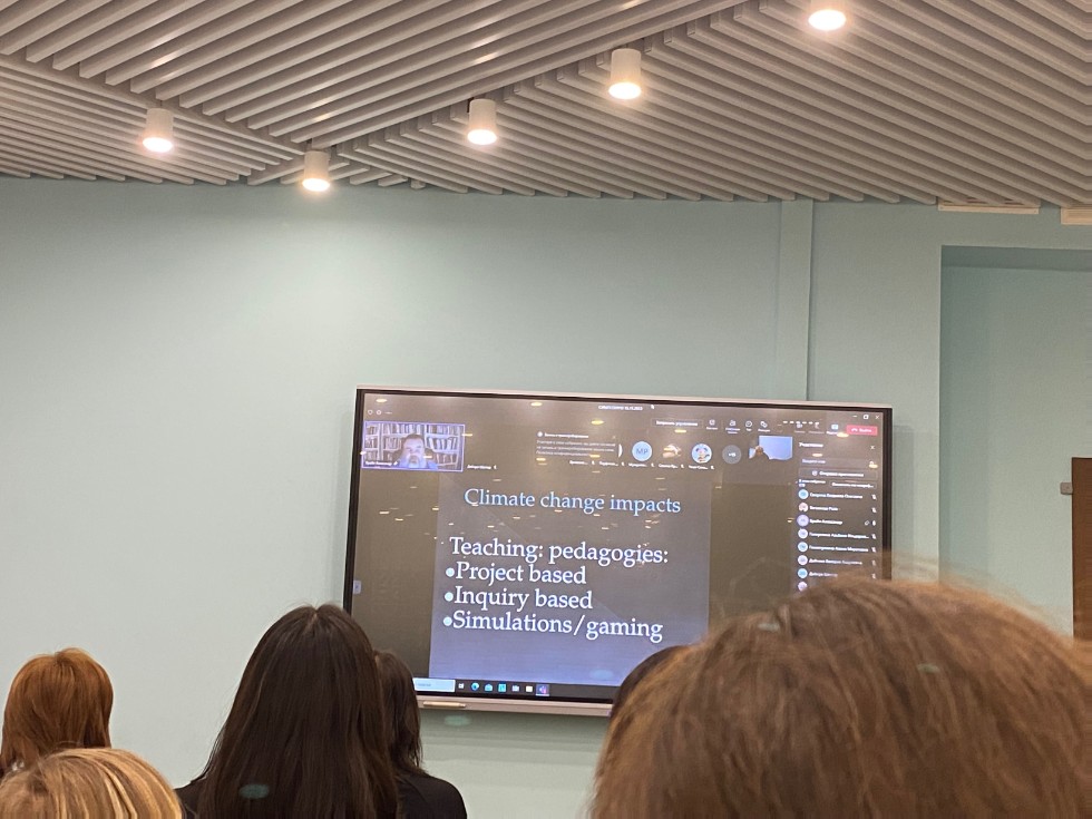 ��������� '������������ ������ � �������� � ������������ ������: ����������� � ��������'