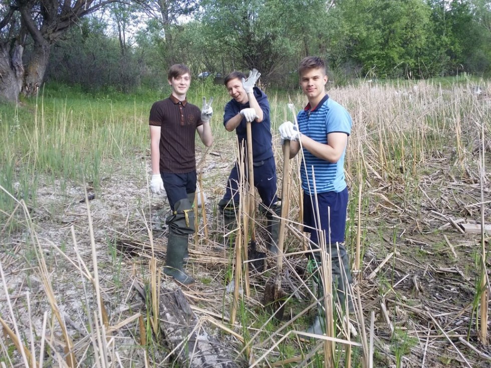 'МОКРЫЙ' СУББОТНИК НА ЛЕБЯЖЬЕ 'МОКРЫЙ' СУББОТНИК НА ЛЕБЯЖЬЕ