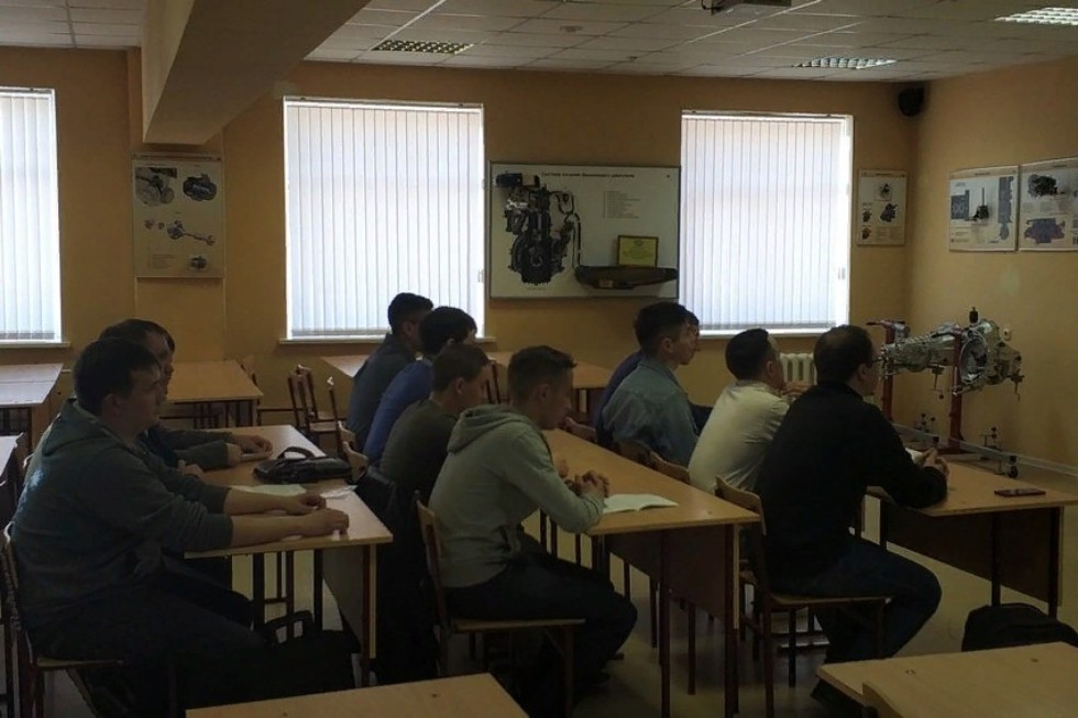 Актуальные проблемы технологического и инженерного образования обсудили студенты Елабужского института КФУ Актуальные проблемы технологического и инженерного образования обсудили студенты Елабужского института КФУ