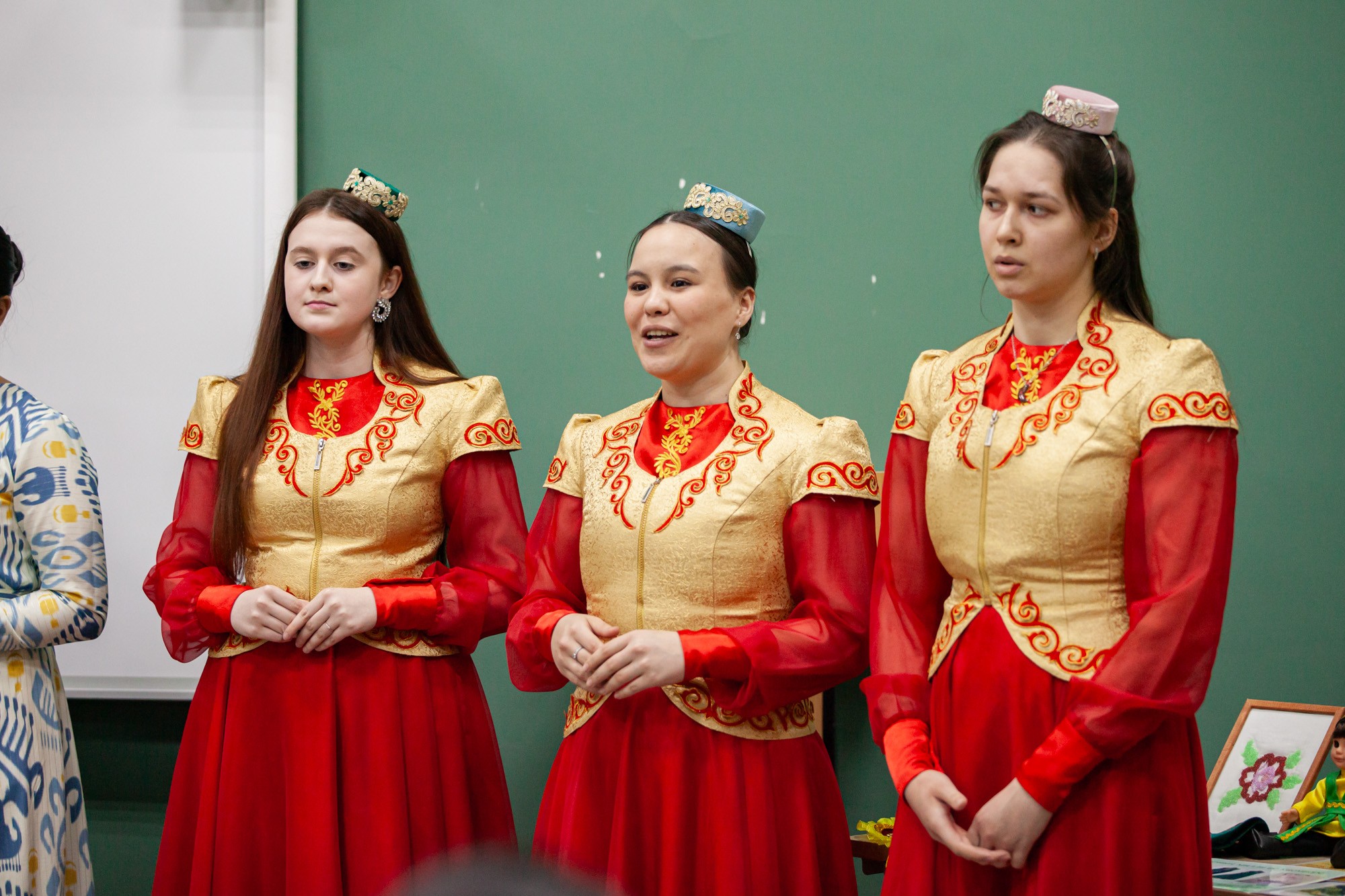 В Елабужском институте КФУ отметили праздник Навруз В Елабужском институте КФУ отметили праздник Навруз