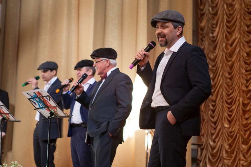 Праздничный концерт '23+8' прошел в Елабужском институте КФУ Праздничный концерт '23+8' прошел в Елабужском институте КФУ