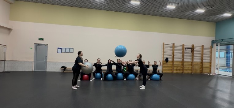 ФИТБОЛ-АЭРОБИКА ФИТБОЛ-АЭРОБИКА