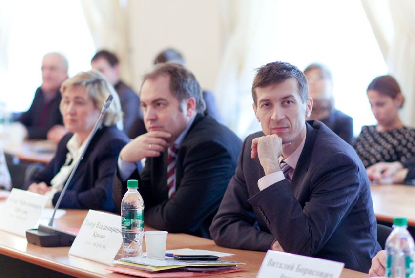 ������-����