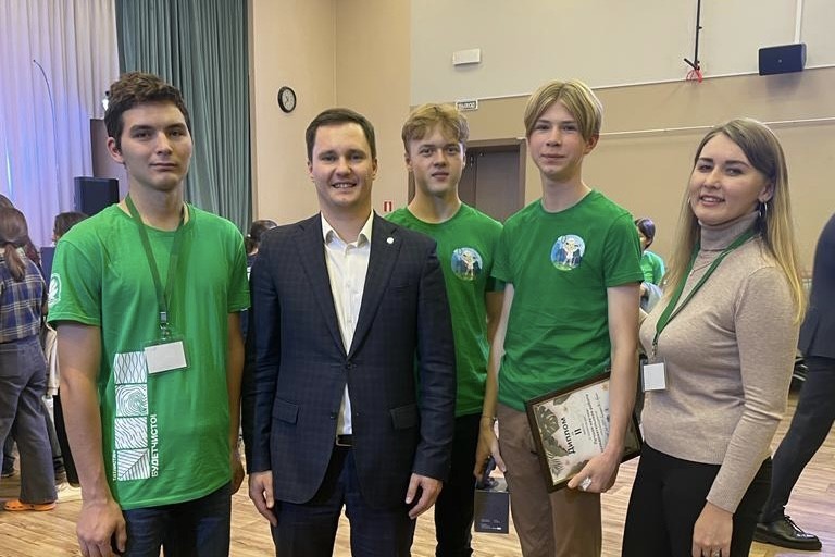 Студенты Елабужского института приняли участие в Школе актива для участников экологического движения 'Будет чисто' Студенты Елабужского института приняли участие в Школе актива для участников экологического движения 'Будет чисто'