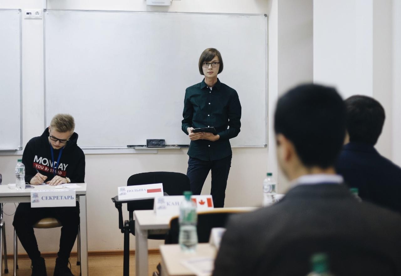 В первый рабочий день Молодежного форума ЮНЕСКО прошли заседания в трех комитетах В первый рабочий день Молодежного форума ЮНЕСКО прошли заседания в трех комитетах