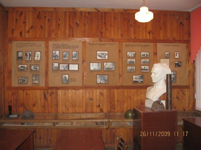 ����� �������� �93