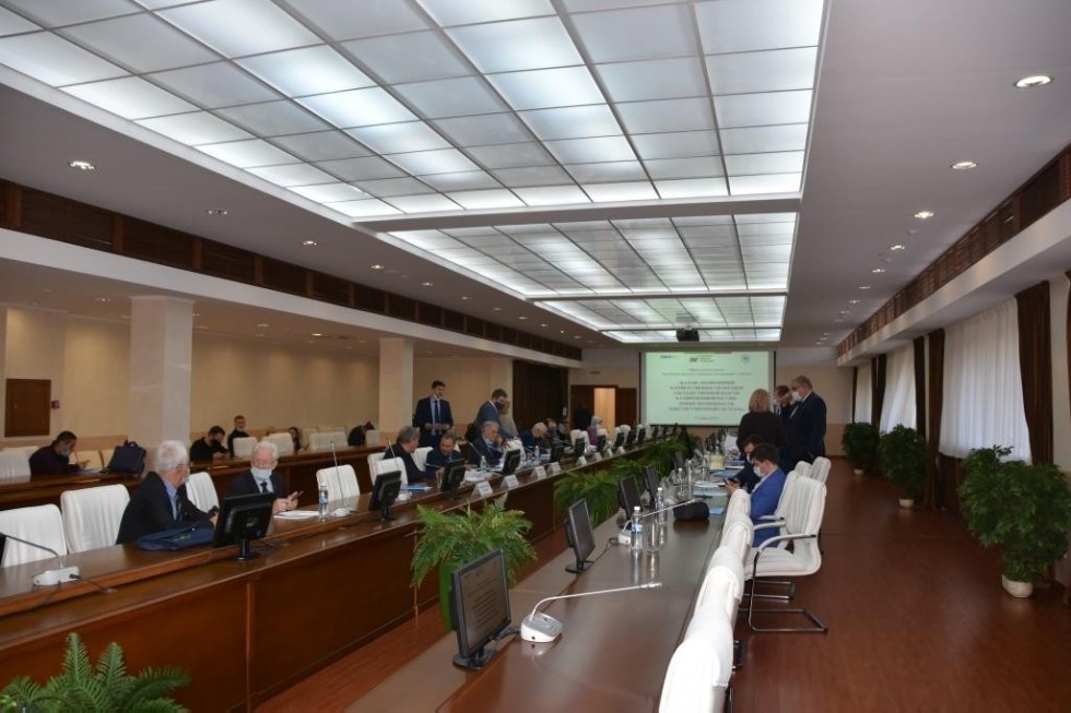 ������ ���������� � ��������������� ������� ��������������� ������ � ����������� ������: ����� ����������� ��������������� �������