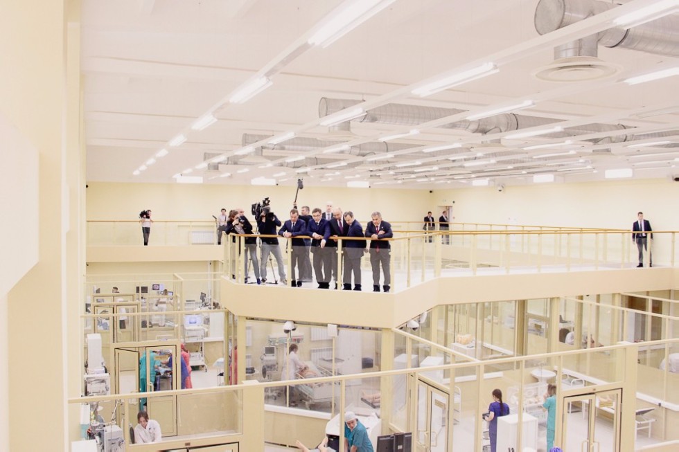 Делегация Правительства Российской Федерации и прибыла в Казанский университет с официальным визитом Делегация Правительства Российской Федерации и прибыла в Казанский университет с официальным визитом