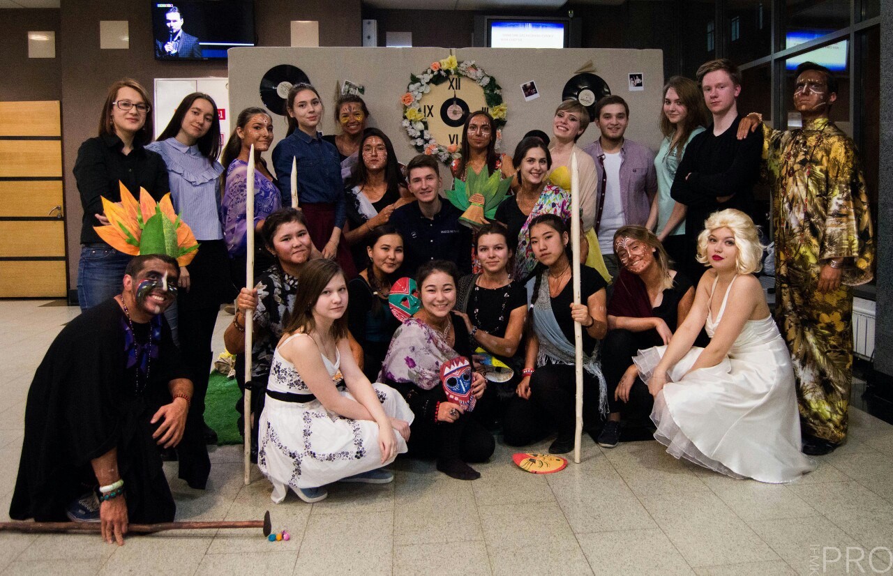 Творческий коллектив 'Между строк' Творческий коллектив 'Между строк'