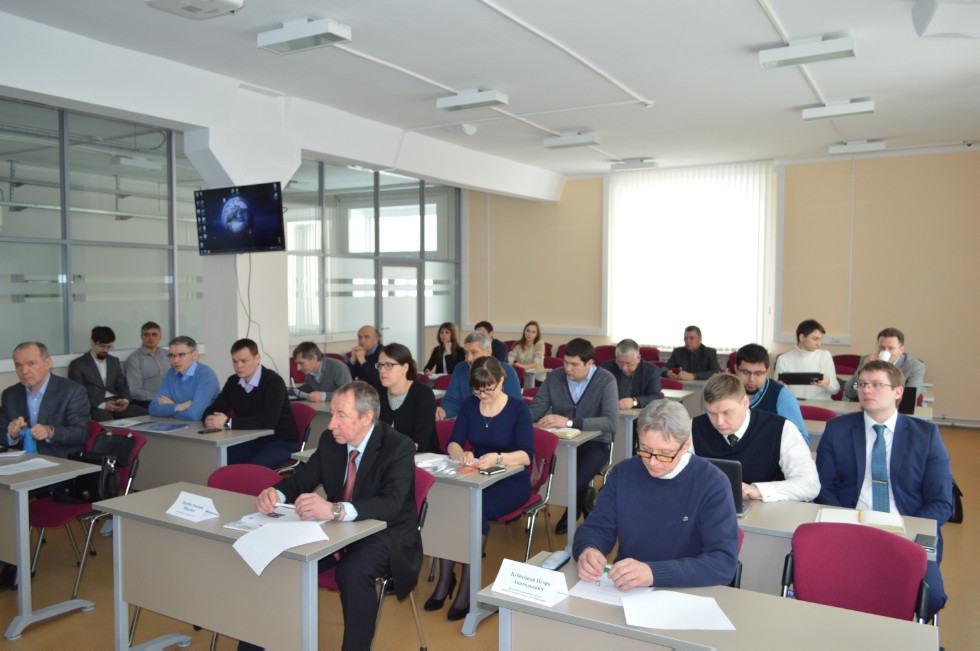 �������-����������� '���������� ���������' �� '���������' (�. ������) � ��� '�����������������-�������'(�. ������)