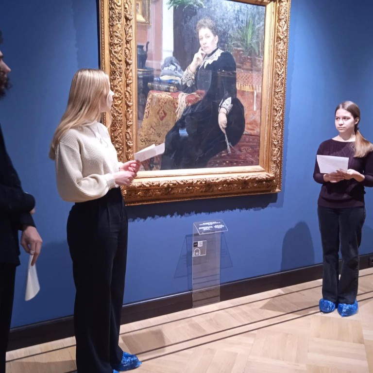 Филологи-первокурсники провели экскурсии на английском и испанском языках в Государственном музее изобразительных искусств РТ Филологи-первокурсники провели экскурсии на английском и испанском языках в Государственном музее изобразительных искусств РТ