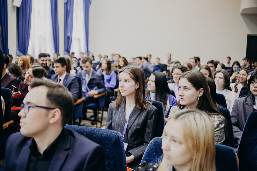 Торжественное закрытие Казанской модели ООН прошло в КФУ Торжественное закрытие Казанской модели ООН прошло в КФУ
