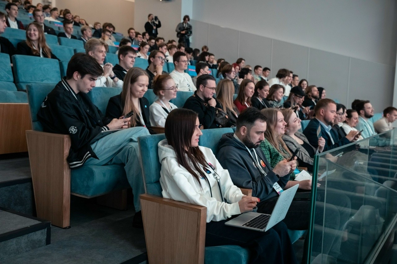 Студент ИТИС финалист хакатона от MAX и VK Education Студент ИТИС финалист хакатона от MAX и VK Education