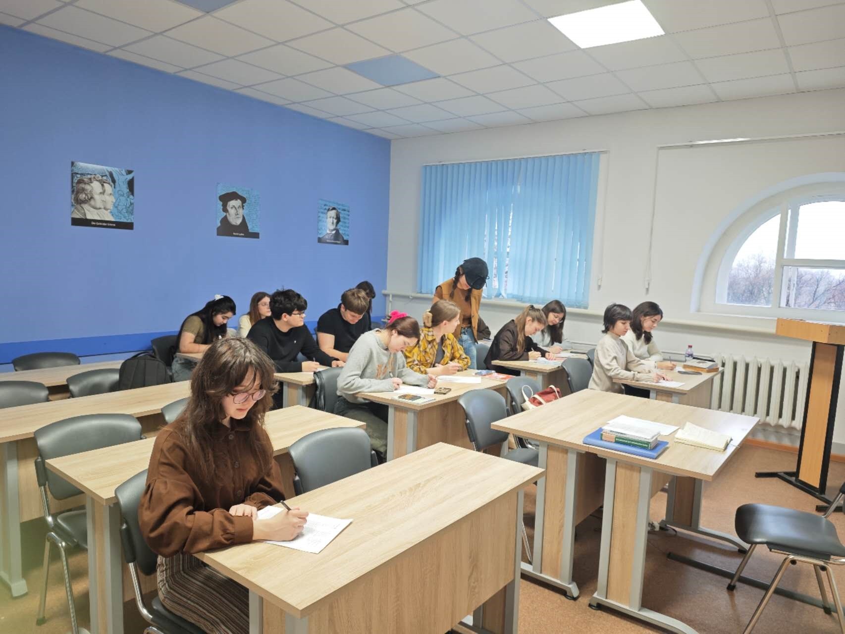 Конкурс по китайской каллиграфии прошел в Елабужском институте КФУ Конкурс по китайской каллиграфии прошел в Елабужском институте КФУ