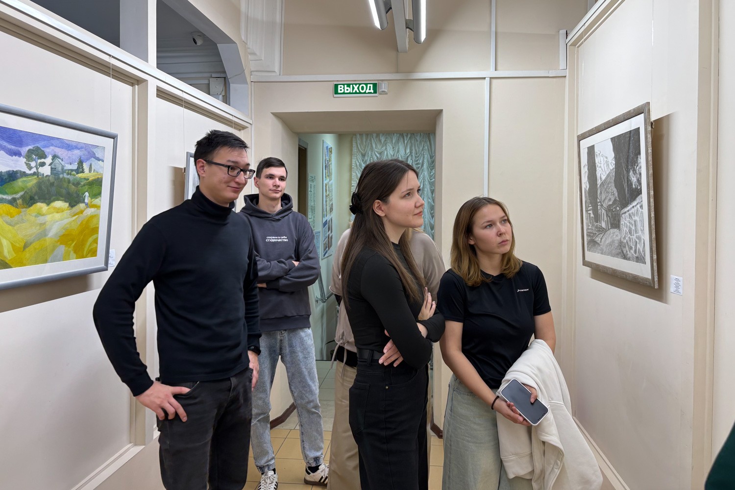 Студенты Елабужского института КФУ посетили 'Ночь искусств' Студенты Елабужского института КФУ посетили 'Ночь искусств'