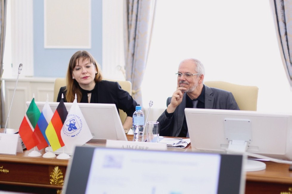 Visit by DFG Vice-President Frank Allgöwer Visit by DFG Vice-President Frank Allgöwer