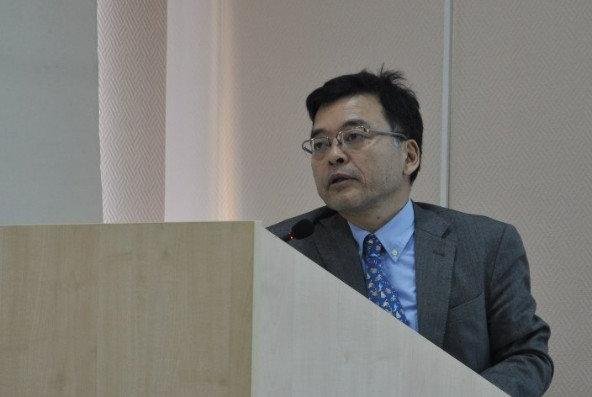 Professor Tomoyuki Arakawa at Centre of Japanese Studies ,

