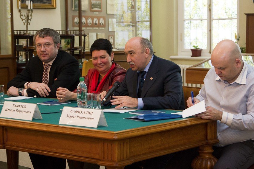 British Petroleum Awards Our Students and Research Groups