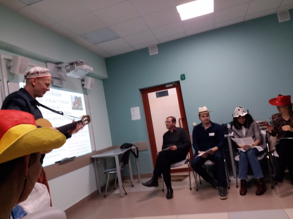 Как научитья переводить лирику Как научитья переводить лирику