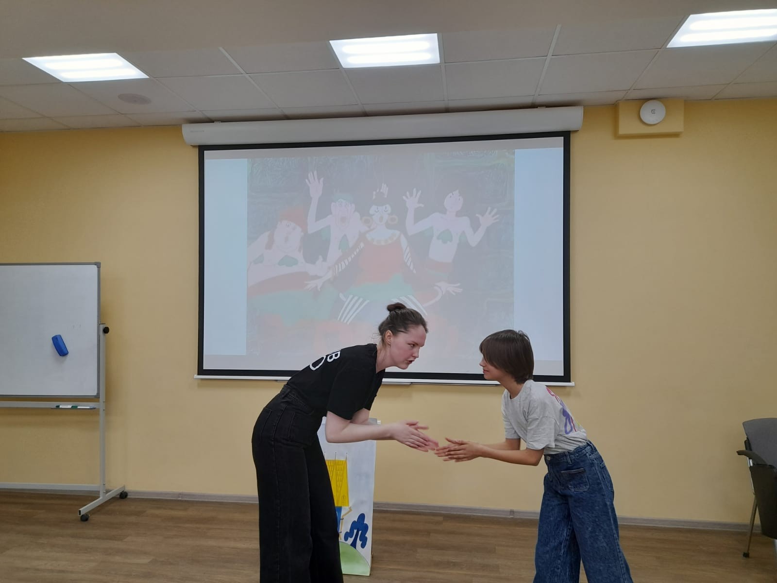 Детский театр КФУ 'Радуга' проводит последние репетиции перед большой премьерой Детский театр КФУ 'Радуга' проводит последние репетиции перед большой премьерой