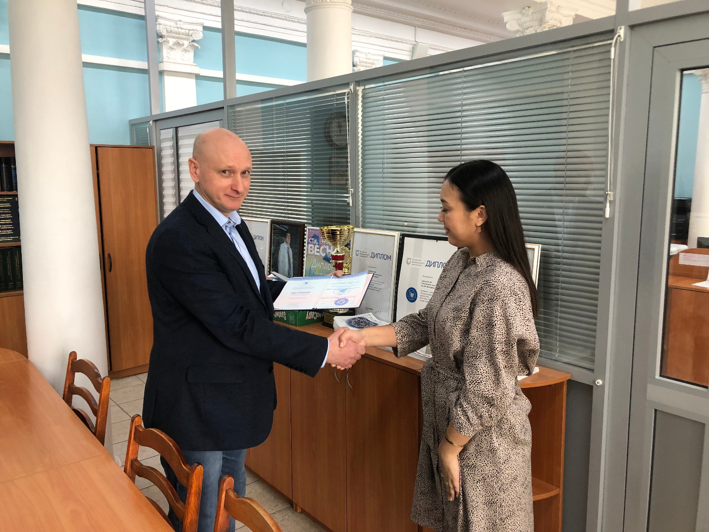 Докторант (PhD) по специальности методика преподавания химии из Казахстана прошли стажировку по программе 'Современная дидактика химии' на кафедре химического образования через Центр довузовской подготовки и повышения квалификации ХИимБ Докторант (PhD) по специальности методика преподавания химии из Казахстана прошли стажировку по программе 'Современная дидактика химии' на кафедре химического образования через Центр довузовской подготовки и повышения квалификации ХИимБ