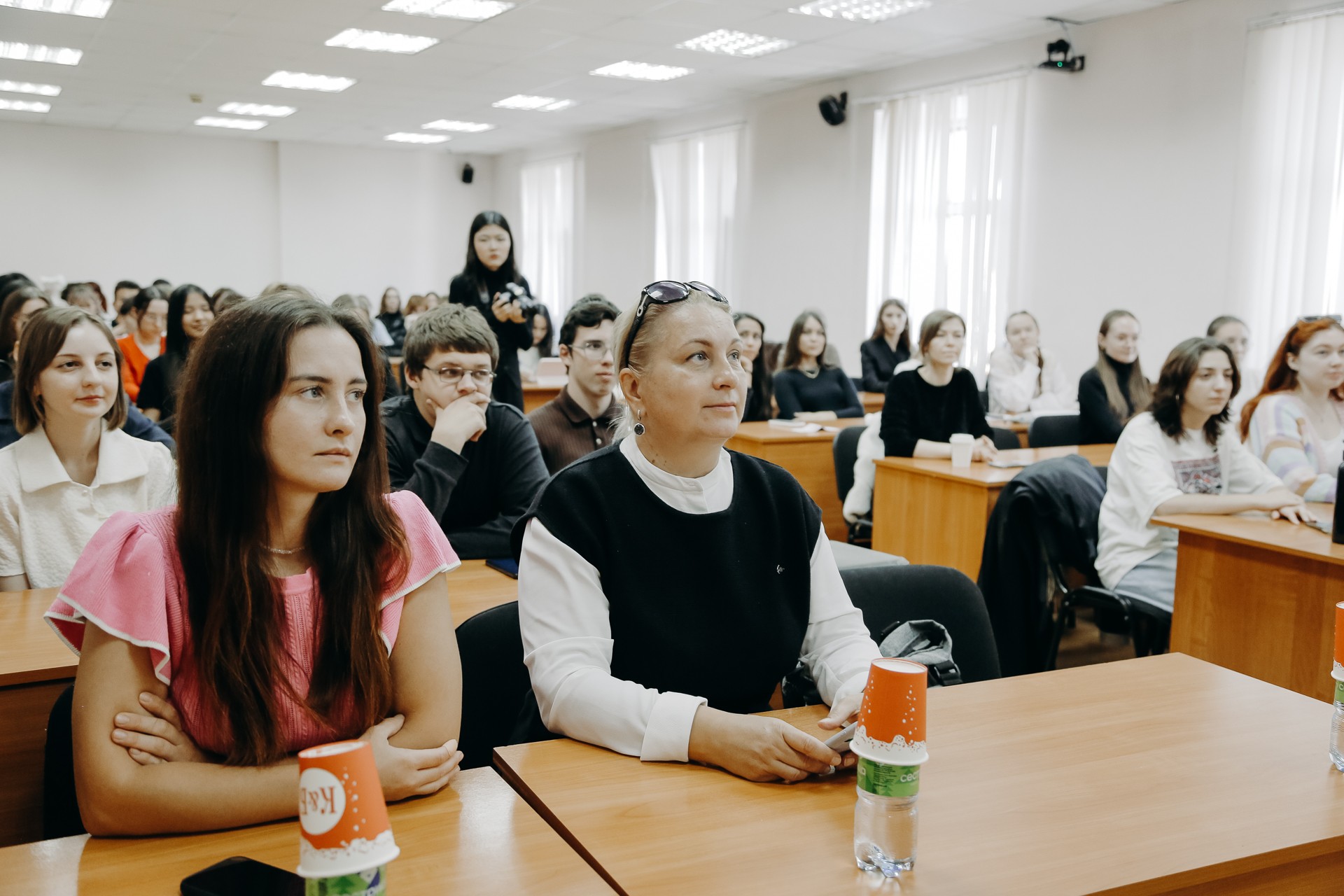 Открытая лекция Дмитрия Мартынова прошла в ИМОИиВ Открытая лекция Дмитрия Мартынова прошла в ИМОИиВ