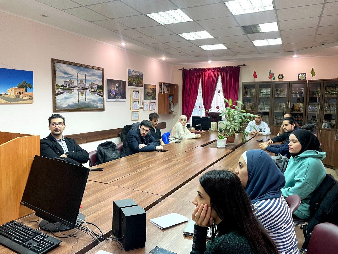 В ИМО прошла встреча с иностранными студентами из арабских стран с руководством института и руководителем Центра арабской культуры 'Аль-Хадара' В ИМО прошла встреча с иностранными студентами из арабских стран с руководством института и руководителем Центра арабской культуры 'Аль-Хадара'