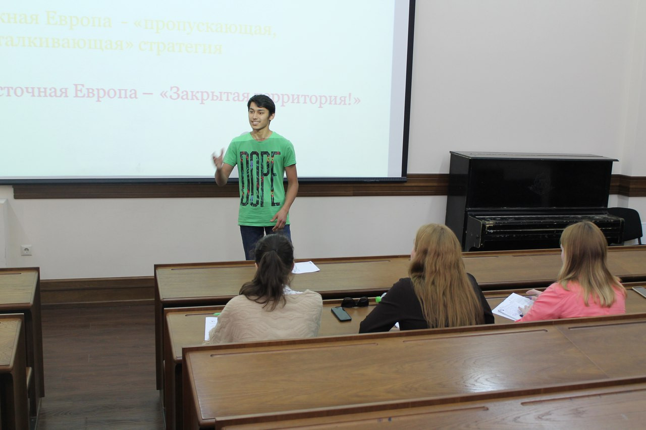 C 19 по 24 июня 2017 года на базе кафедры международного и европейского права юридического факультета КФУ прошла международная междисциплинарная летняя школа ? европейский молодежный форум 'К 60-летию Римских договоров: история и современные вызовы' в рамках мероприятий Центра превосходства Жана Монне в области европейских исследований VOICES+. C 19 по 24 июня 2017 года на базе кафедры международного и европейского права юридического факультета КФУ прошла международная междисциплинарная летняя школа ? европейский молодежный форум 'К 60-летию Римских договоров: история и современные вызовы' в рамках мероприятий Центра превосходства Жана Монне в области европейских исследований VOICES+.