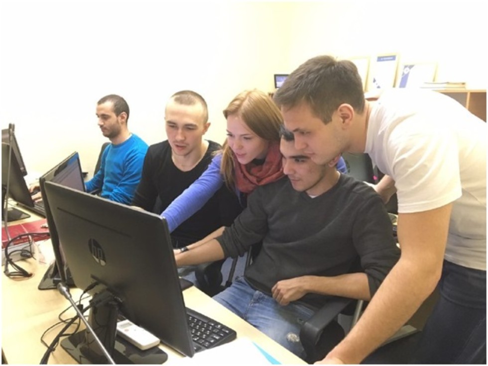 Ученые КФУ помогают вернуть Ромашкинскому месторождению 'вторую молодость' Ученые КФУ помогают вернуть Ромашкинскому месторождению 'вторую молодость'