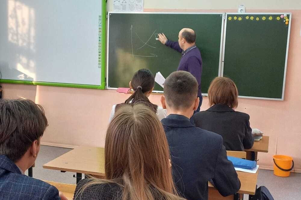 Кафедра экономики и менеджмента провела научную викторину для школьников Кафедра экономики и менеджмента провела научную викторину для школьников