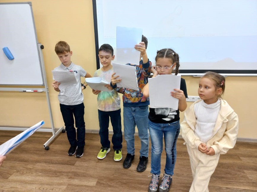 Детский театр КФУ 'Радуга' приступил к репетиции спектакля 'Волшебник Изумрудного города' Детский театр КФУ 'Радуга' приступил к репетиции спектакля 'Волшебник Изумрудного города'