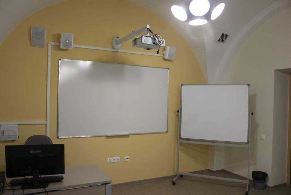 �������-������