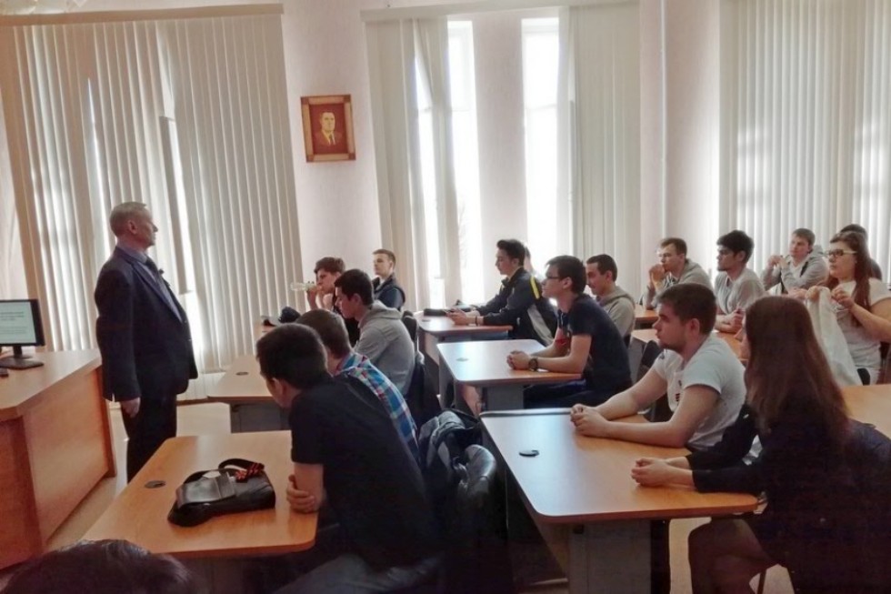 Студенты узнали историю физико-математического факультета в годы войны Студенты узнали историю физико-математического факультета в годы войны