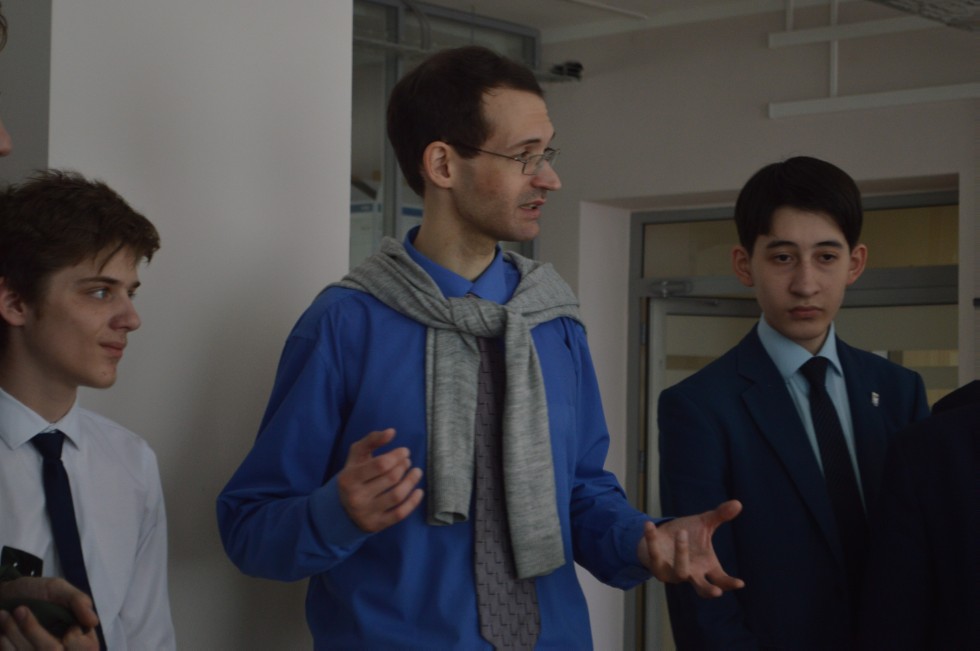 ����� ��������� ���� ������������� 