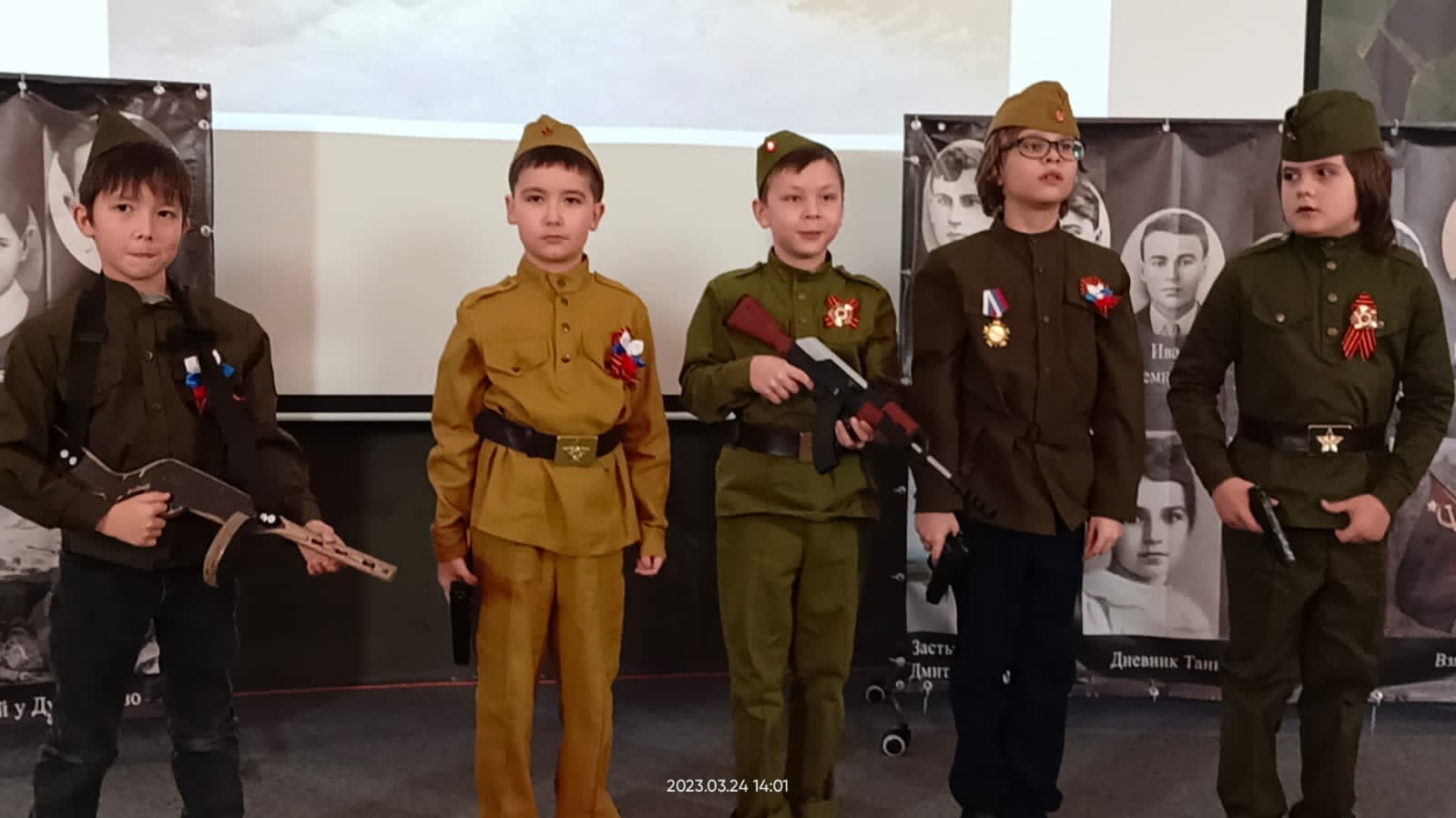 Приглашаем в детский театр КФУ 'Радуга' Приглашаем в детский театр КФУ 'Радуга'