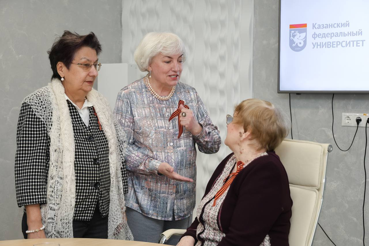 Meeting with veterans of the Institute