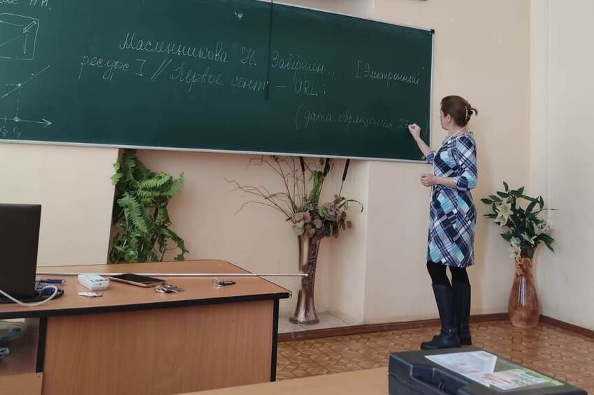 В Елабужском институте КФУ прошли курсы повышения квалификации для учителей биологии и химии В Елабужском институте КФУ прошли курсы повышения квалификации для учителей биологии и химии