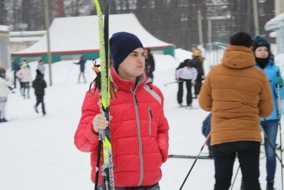 Студенты повеселились на свежем воздухе! Студенты повеселились на свежем воздухе!