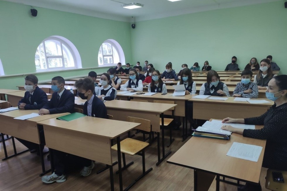 В Елабужском институте КФУ состоялась научно-практическая конференция 'Юный филолог-2021' В Елабужском институте КФУ состоялась научно-практическая конференция 'Юный филолог-2021'