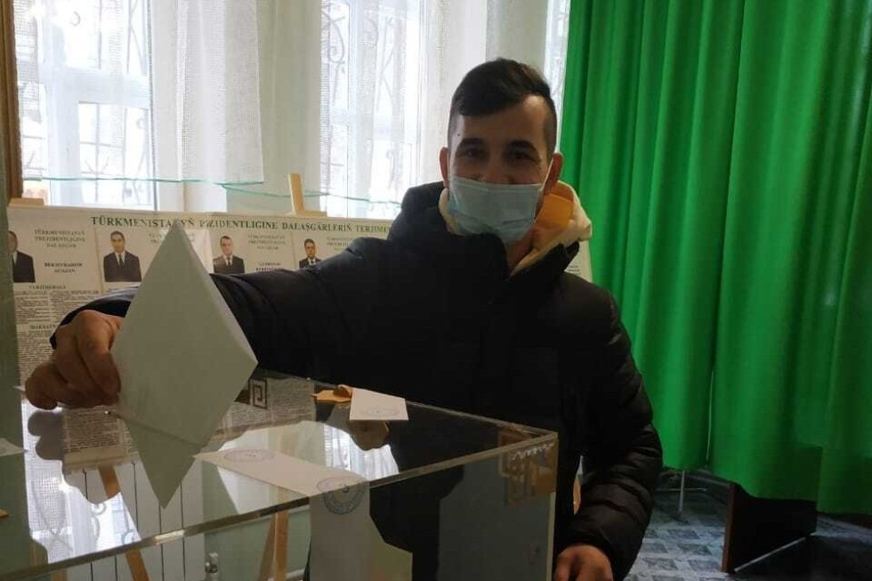 Студенты-иностранцы Елабужского института КФУ приняли участие во внеочередных выборах президента Туркменистана