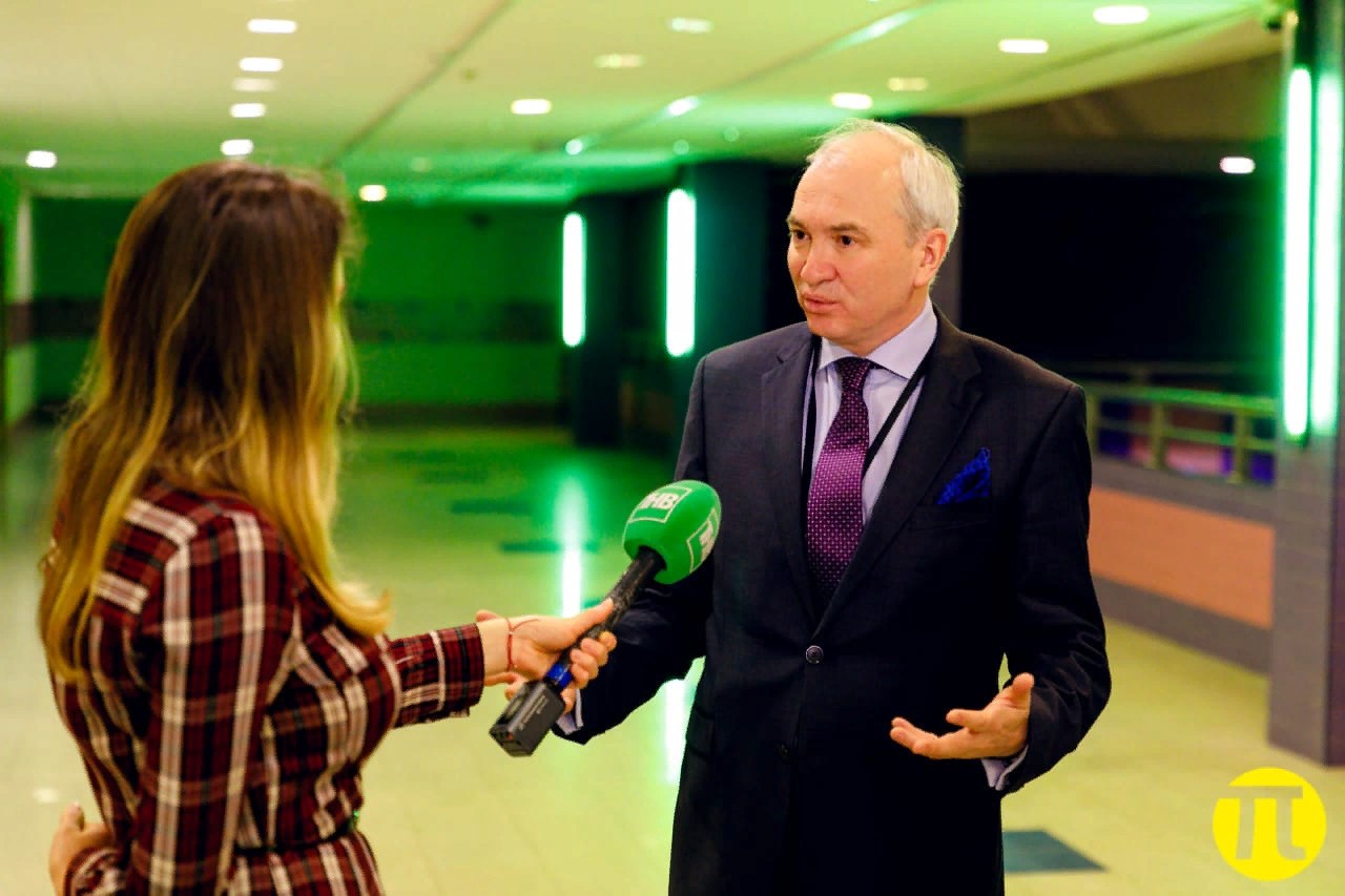 КОСИНУС Пи - КОнкурс СИНхронных и УСтных Переводчиков в Казани! КОСИНУС Пи - КОнкурс СИНхронных и УСтных Переводчиков в Казани!