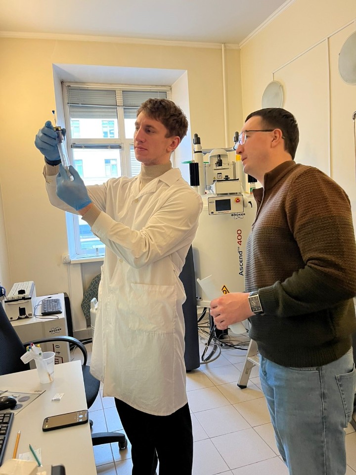 Слушатели программы повышения квалификации 'ЯМР растворов органической химии' успешно завершили обучение Слушатели программы повышения квалификации 'ЯМР растворов органической химии' успешно завершили обучение